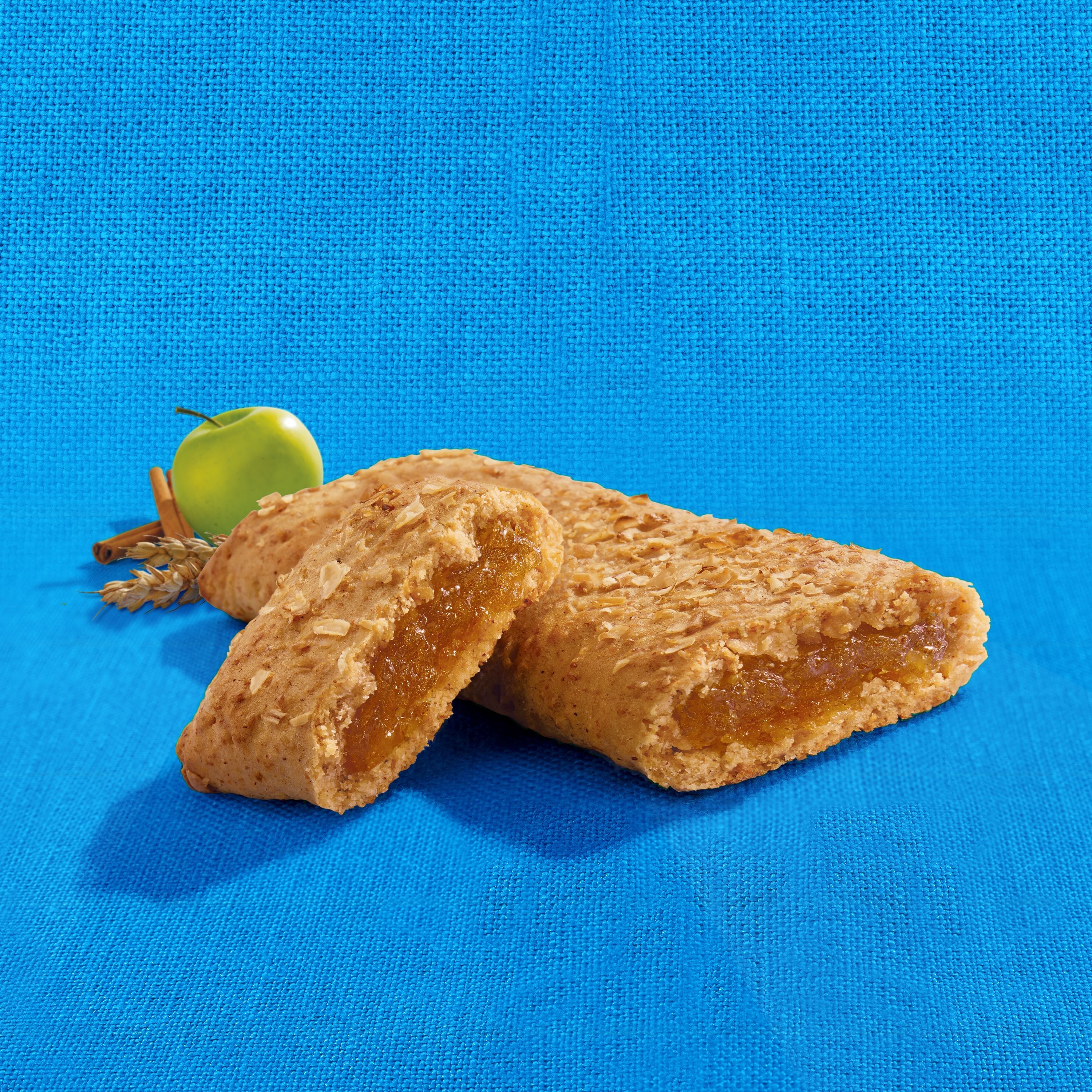 Kellogg's Nutri Grain Soft Baked Breakfast Bars Apple Cinnamon 1.55 Ounce Size - 96 Per Case.