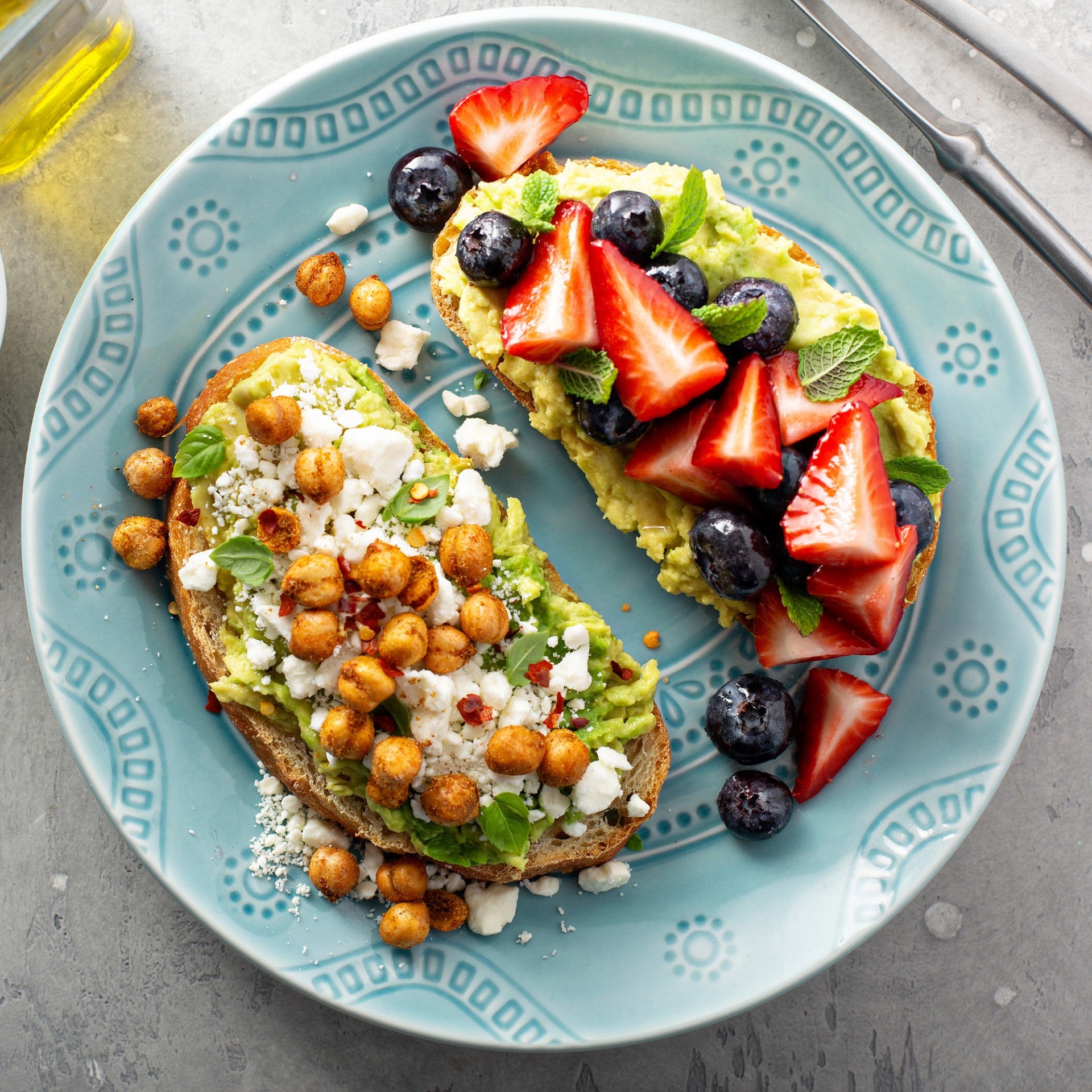 Klosterman Artisan Thick Sliced French Batard 8 Count Packs - 1 Per Case.