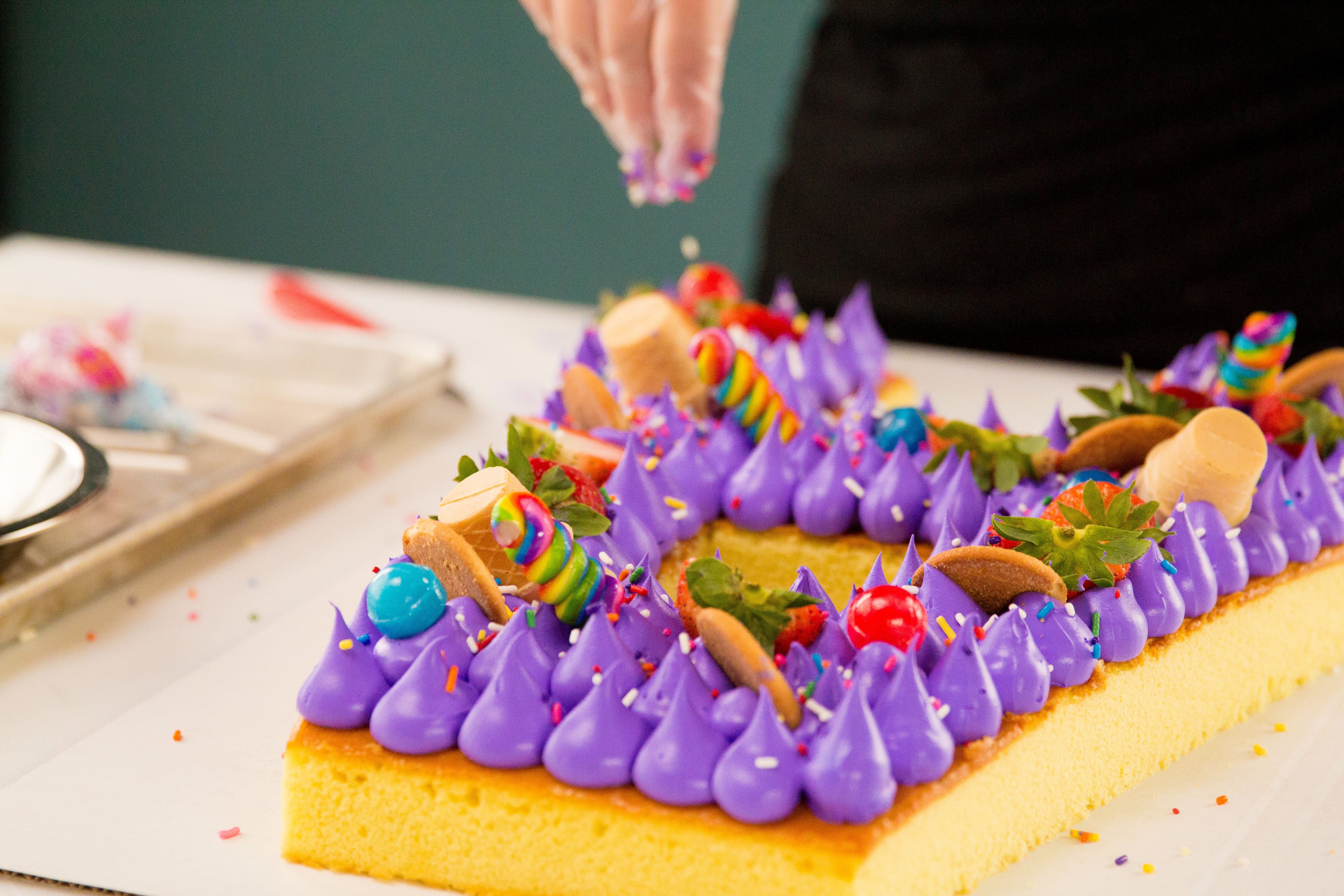 Allen Cake Uniced Sheet Yellow 58 Ounce Size - 5 Per Case.