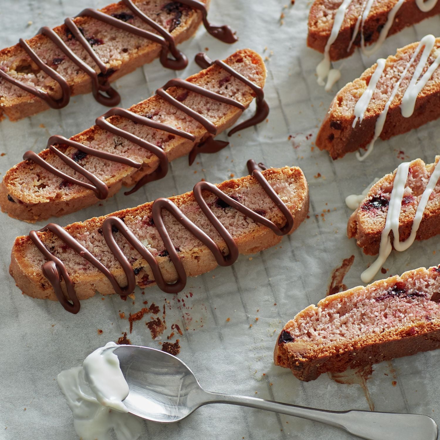 Pillsbury™ Place & Bake™ Frozen Scone Dough White Chunk Raspberry 45 Ounce Size - 8 Per Case.