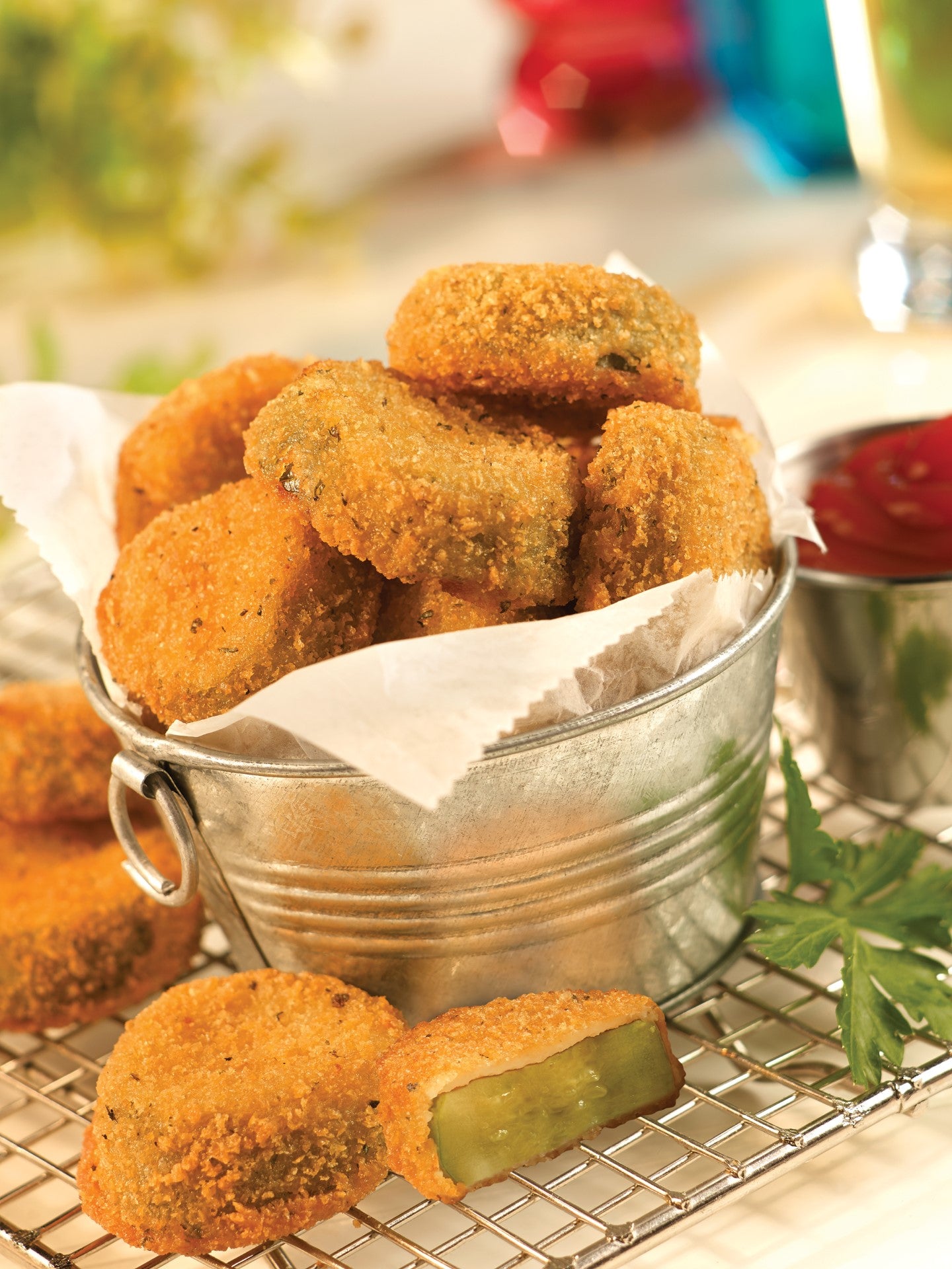 Riverside Foods Premium Dill Pickle Slices 2.5 Pound Each - 4 Per Case.