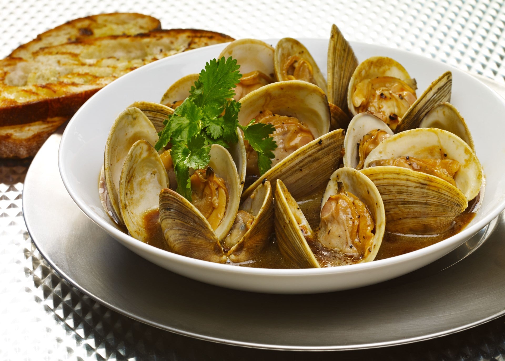 Kikkoman Gluten Free No Preservativesadded Oyster Flavored Sauce (green) 5 Pound Each - 6 Per Case.