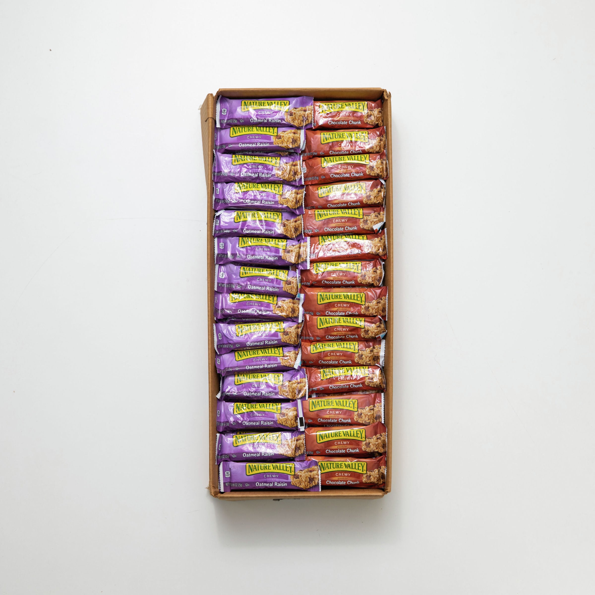 Nature Valley™ Chewy Granola Bars Varietypack Chocolate Chunk And Oatmeal Raisin 0.89 Ounce Size - 120 Per Case.