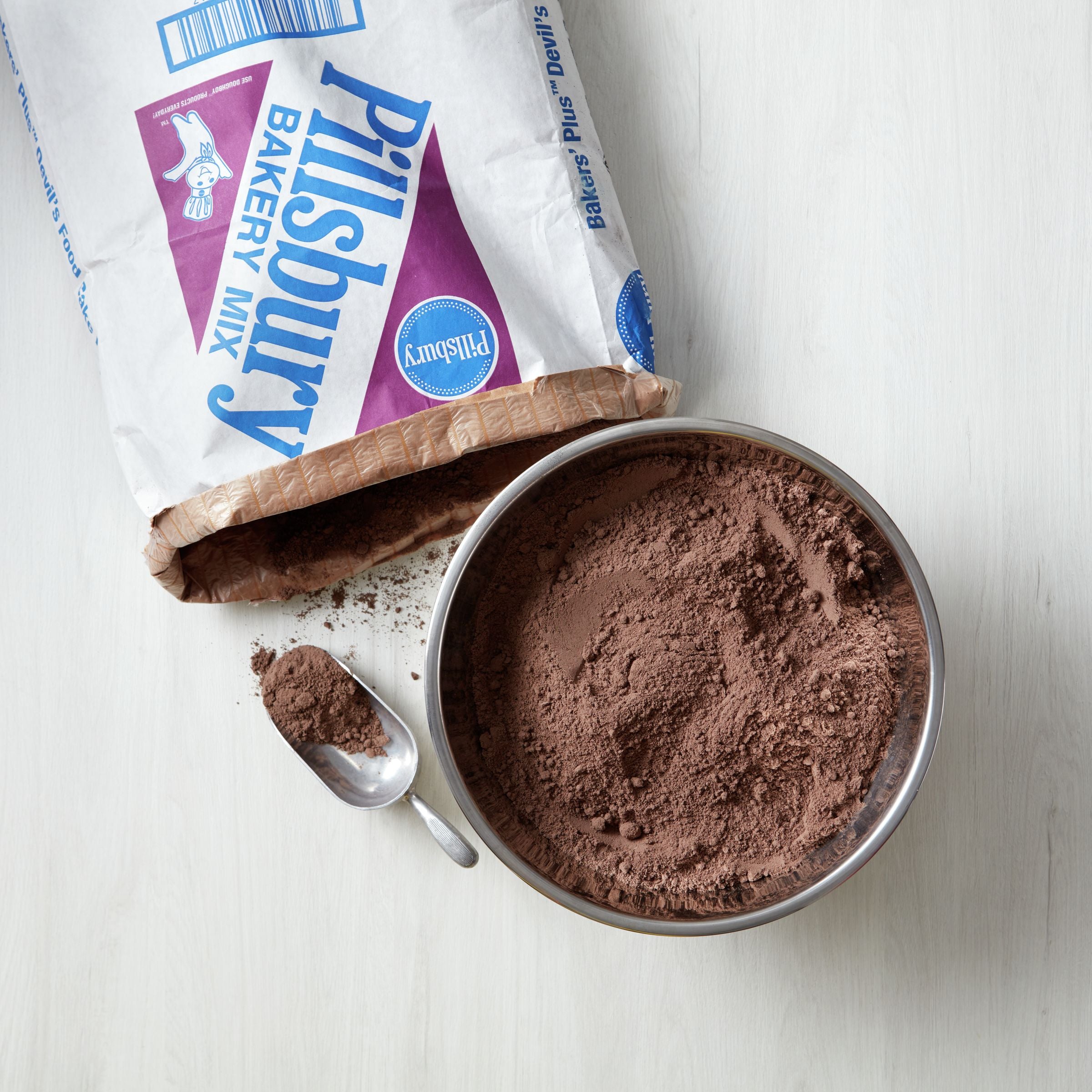 Pillsbury™ Bakers' Plus™ Cake Mix Darkdevil's Food 50 Pound Each - 1 Per Case.