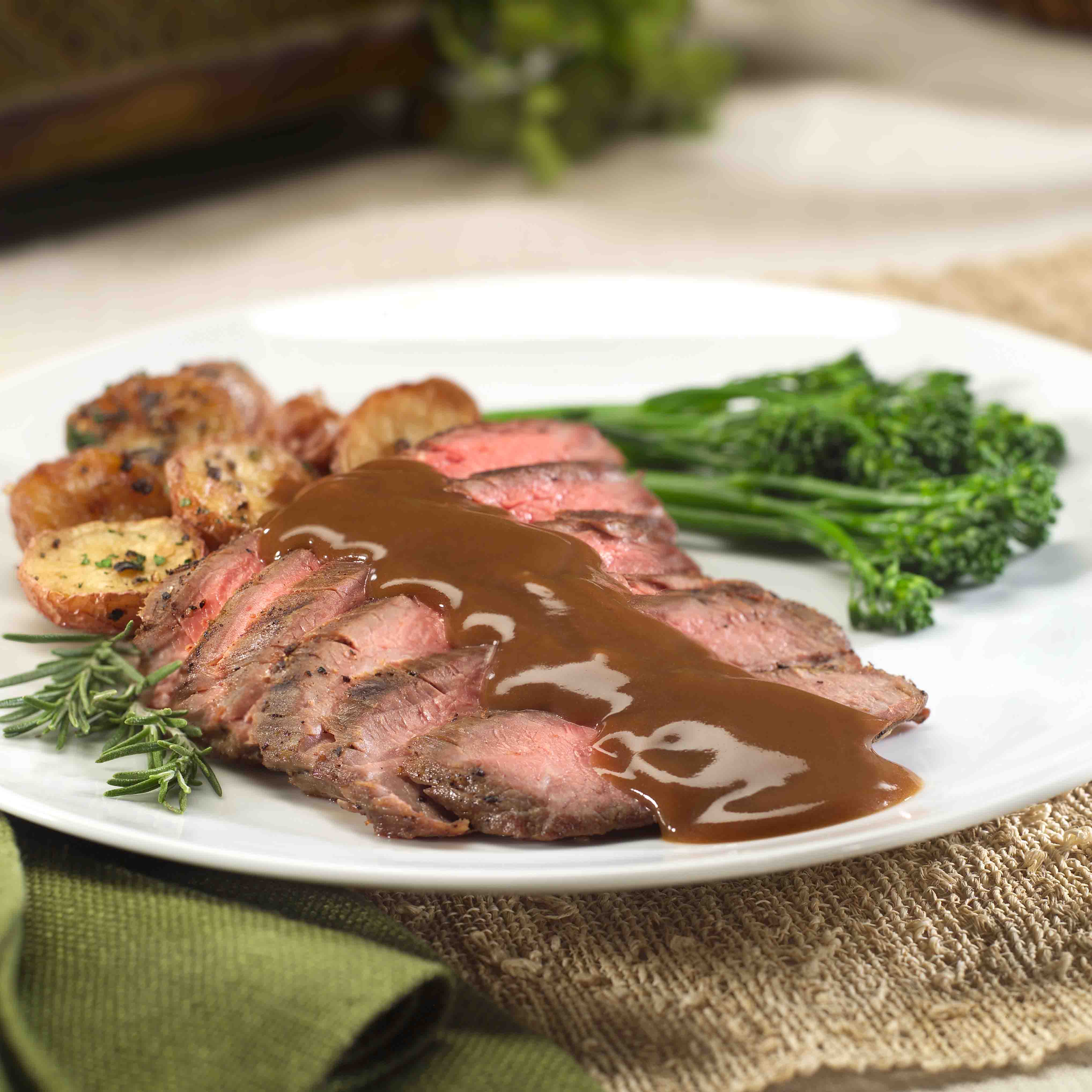 Pioneer Roast Beef Flavored Gravy Mix 13 Ounce Size - 6 Per Case.