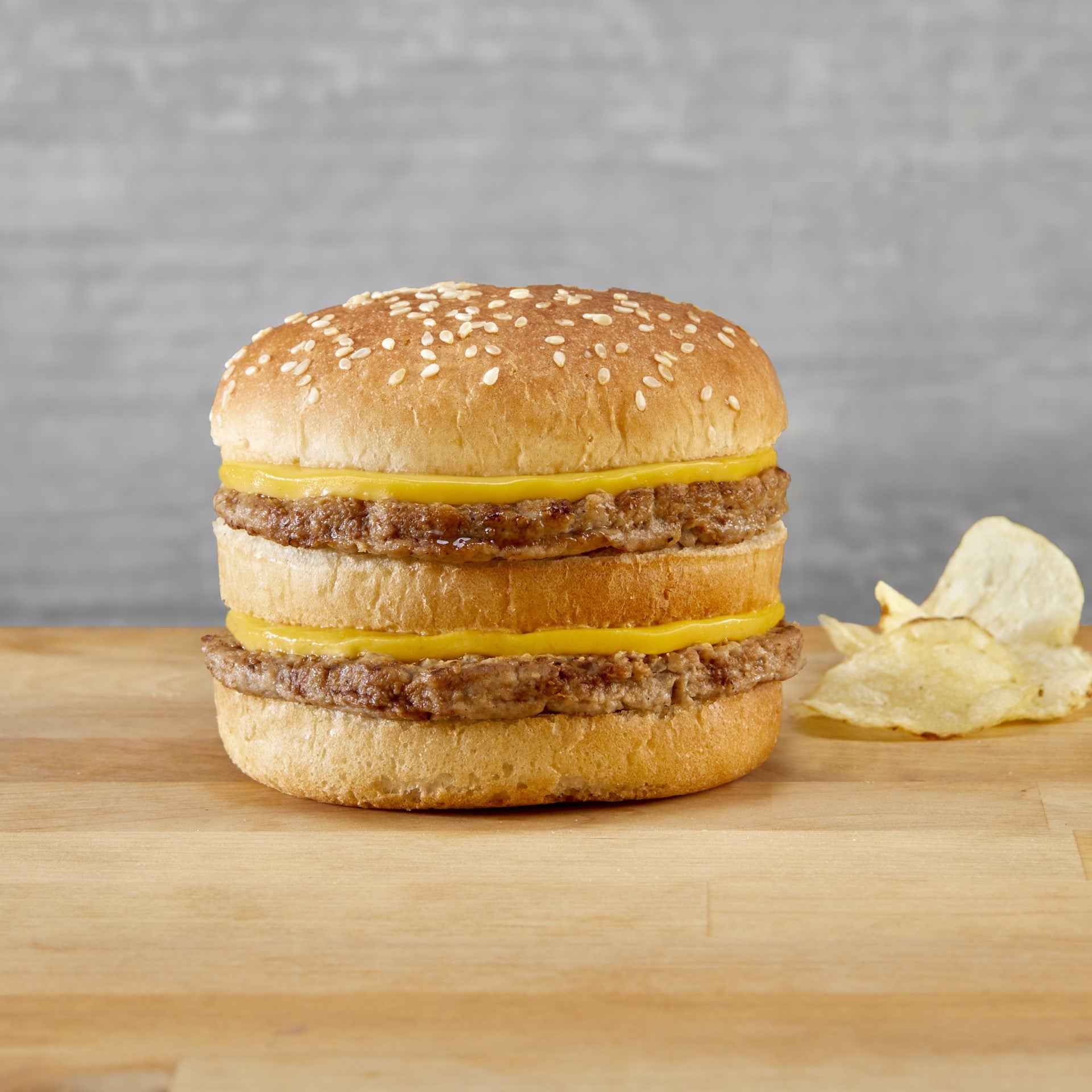 Deli Express Double Char Broil Deluxe 6 Ounce Size - 8 Per Case.