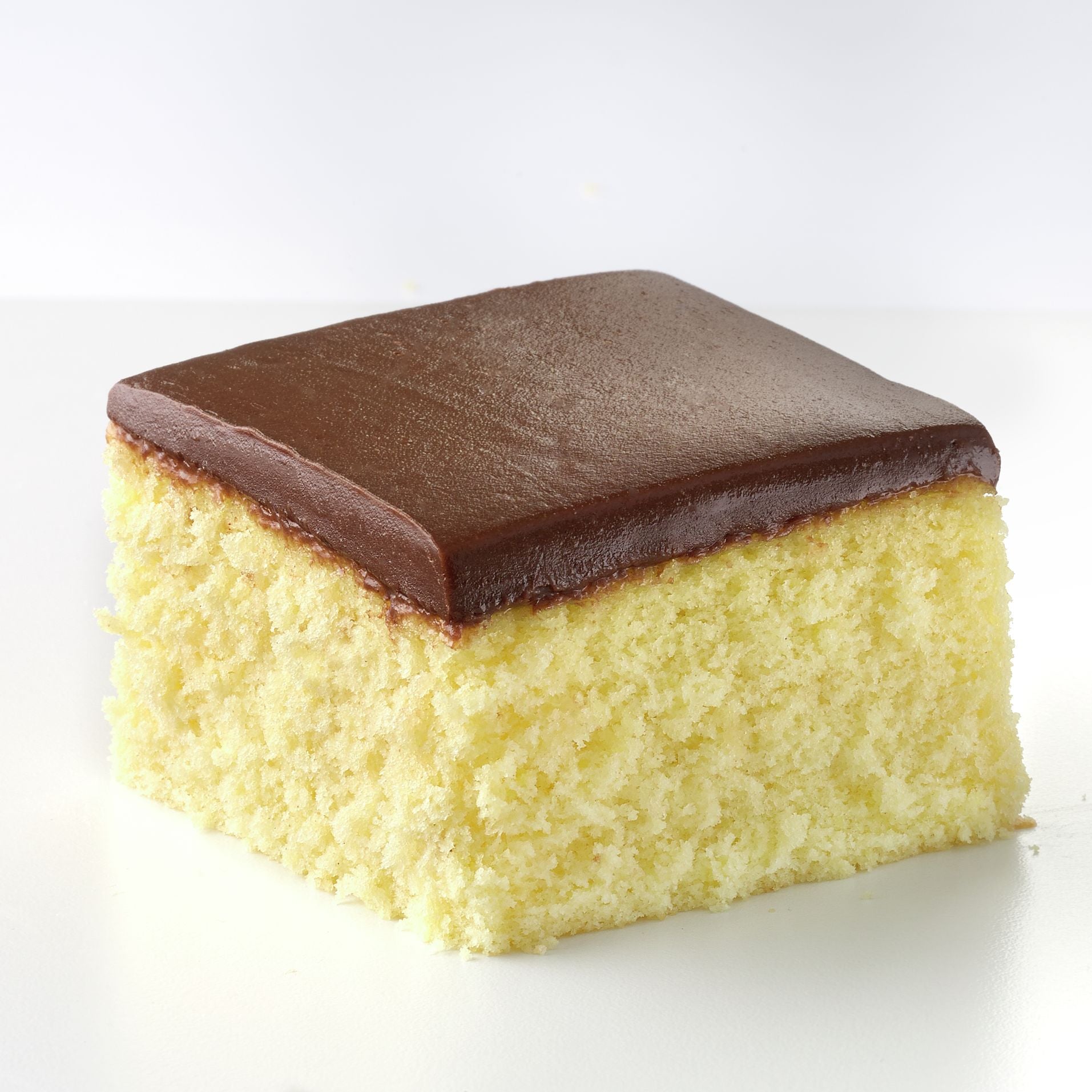 Gold Medal™ Cake Mix Super Moist™ Yellow 4.5 Pound Each - 6 Per Case.