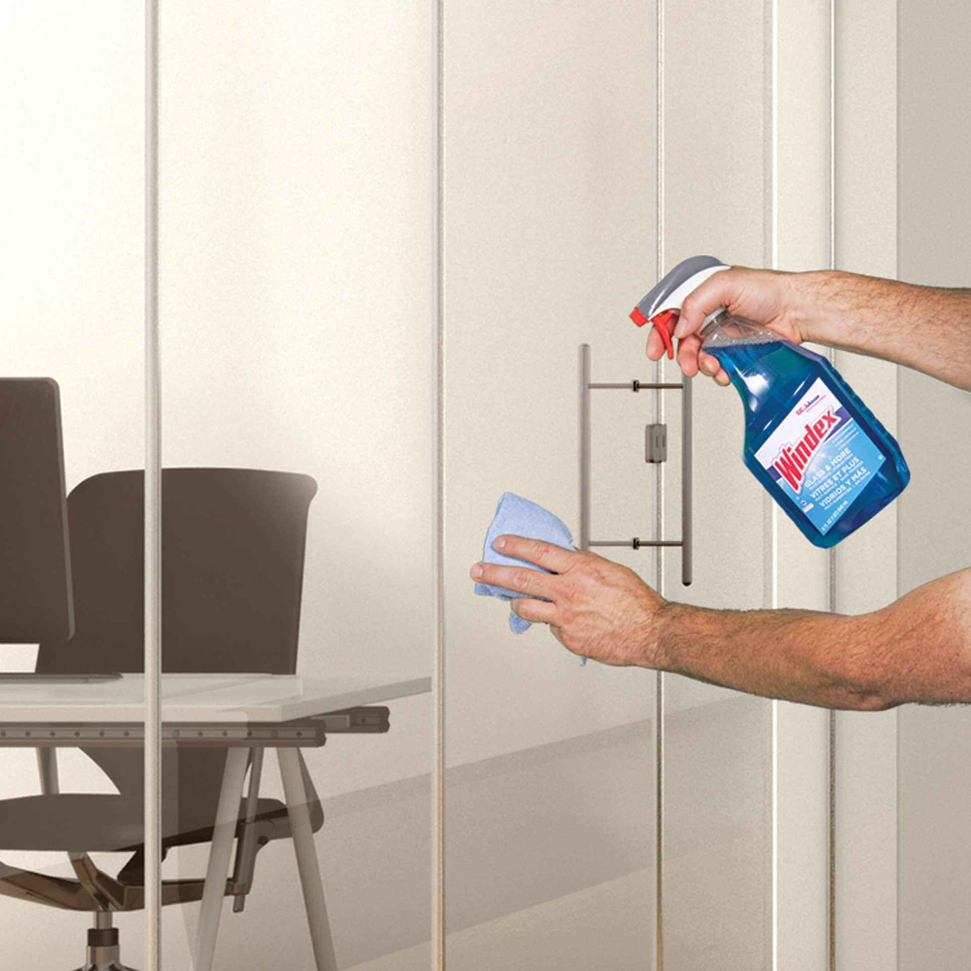 Windex Bottle Trigger 32 Fluid Ounce - 8 Per Case.