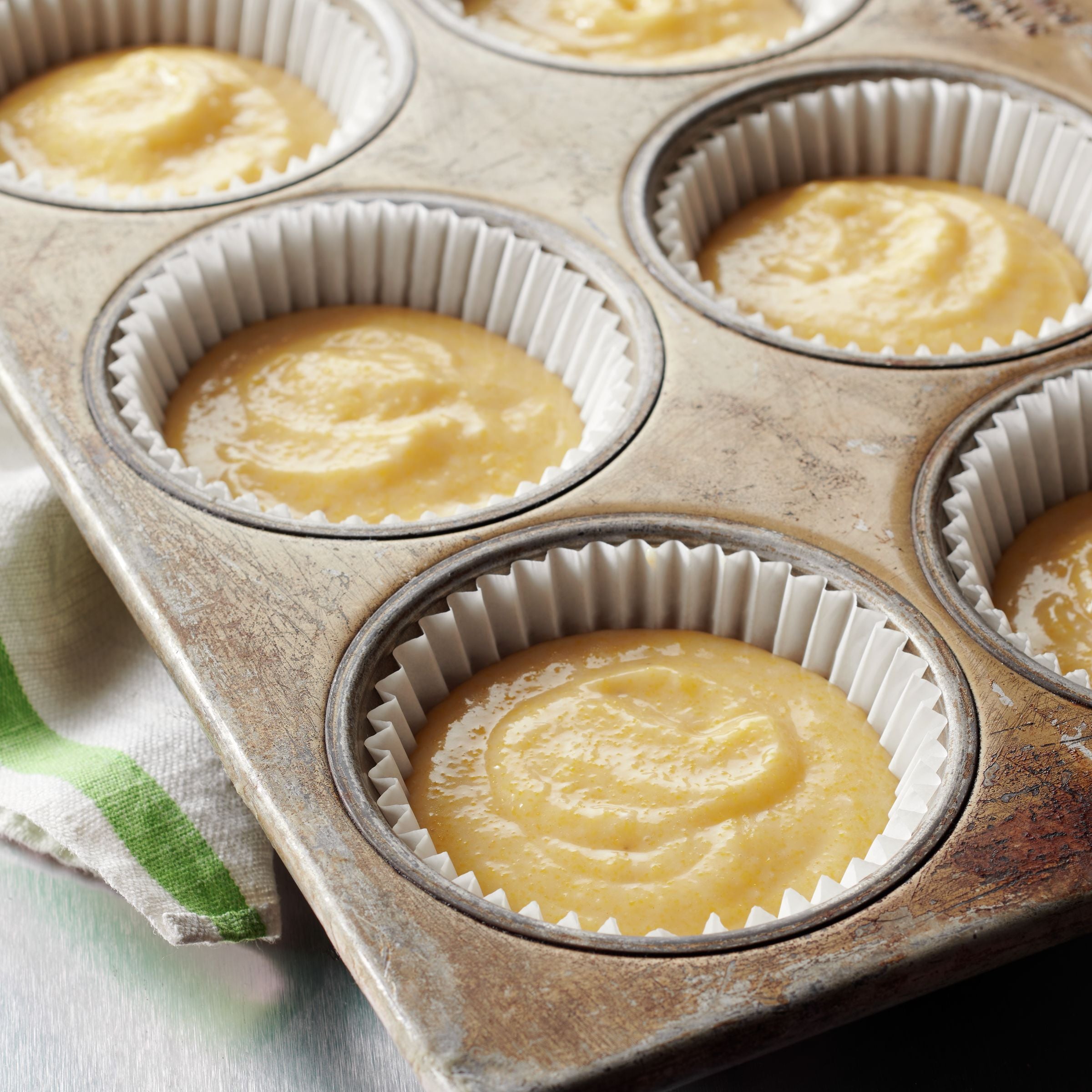 Pillsbury™ Tubeset™ Muffin Batter Cornmuffin 3 Pound Each - 6 Per Case.