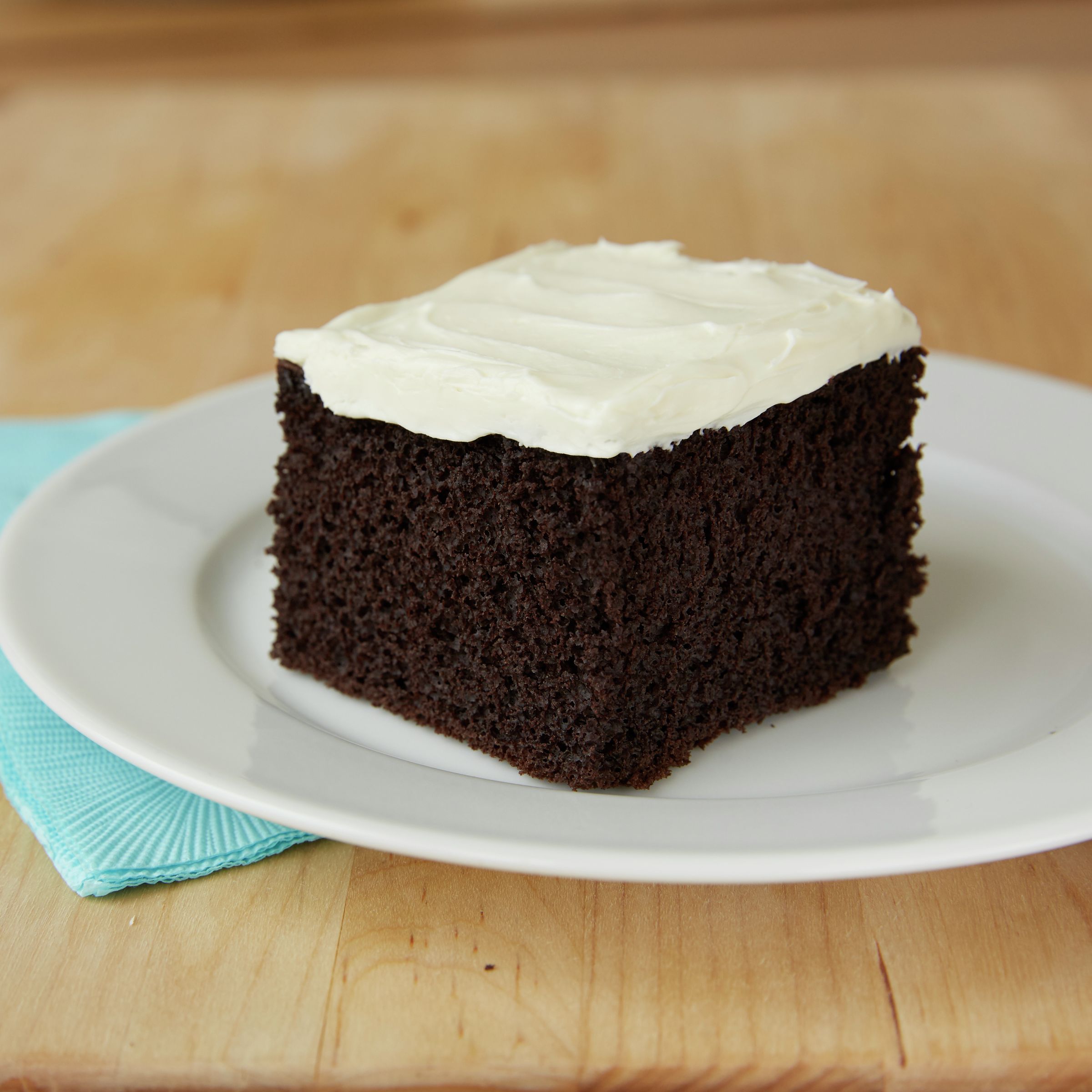 Pillsbury™ Bakers' Plus™ Cake Mix Darkdevil's Food 50 Pound Each - 1 Per Case.