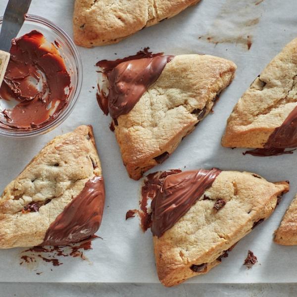 Pillsbury™ Place & Bake™ Frozen Scone Dough Chocolate Chunk 45 Ounce Size - 8 Per Case.