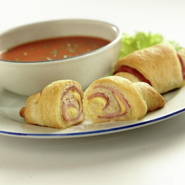 Pillsbury Original Unbaked Crescent Dinner Rolls 8 Ounce Size - 12 Per Case.