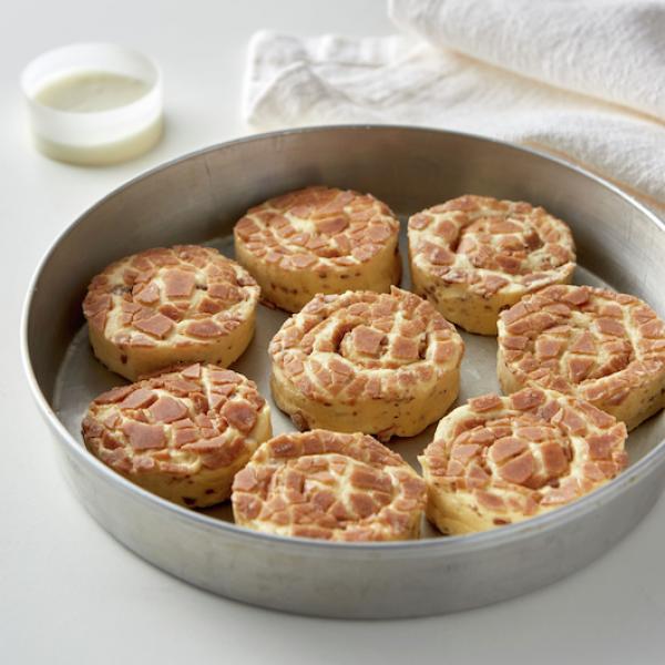 Pillsbury Cinnamon Roll 12.4 Ounce Size - 12 Per Case.