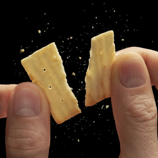 Kellogg's Cheez It Grooves Sharp White Cheddar Crackers 3.25 Ounce Size - 6 Per Case.