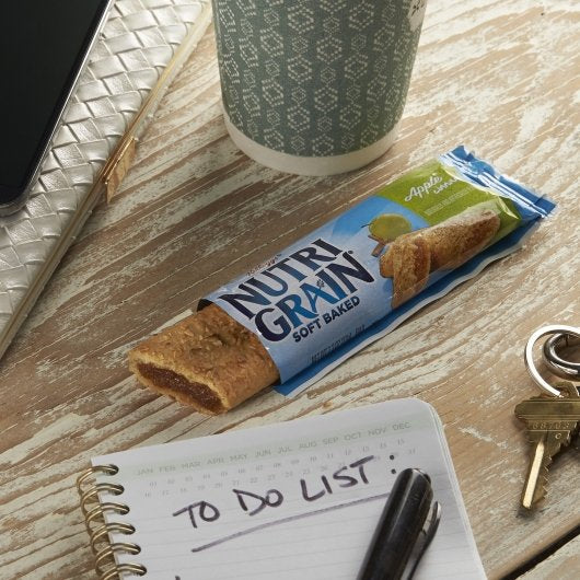 Kellogg's Nutri Grain Soft Baked Breakfast Bars Apple Cinnamon 1.3 Ounce Size - 96 Per Case.
