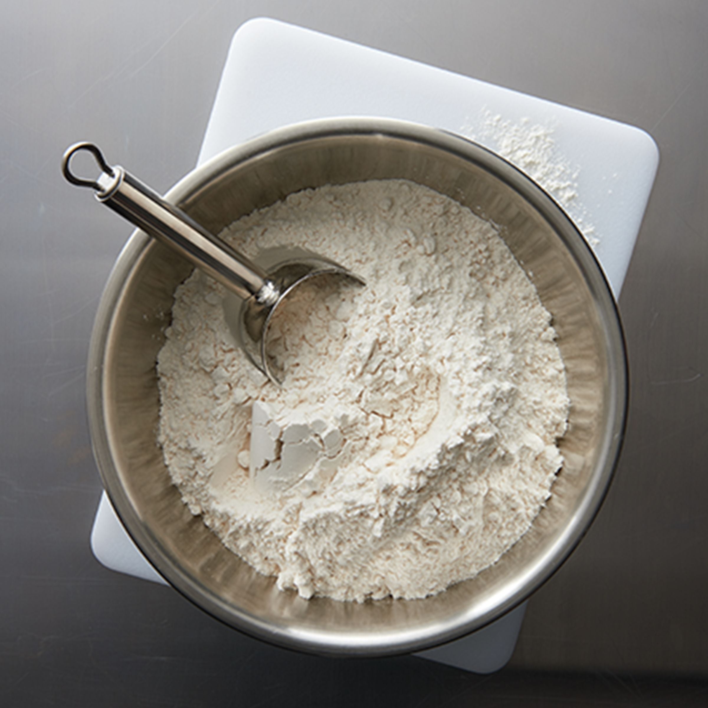 Gold Medal™ Hotel & Restaurant™ Bakersflour All Purpose Enriched Bleached Bag 10 Pound Each - 4 Per Case.
