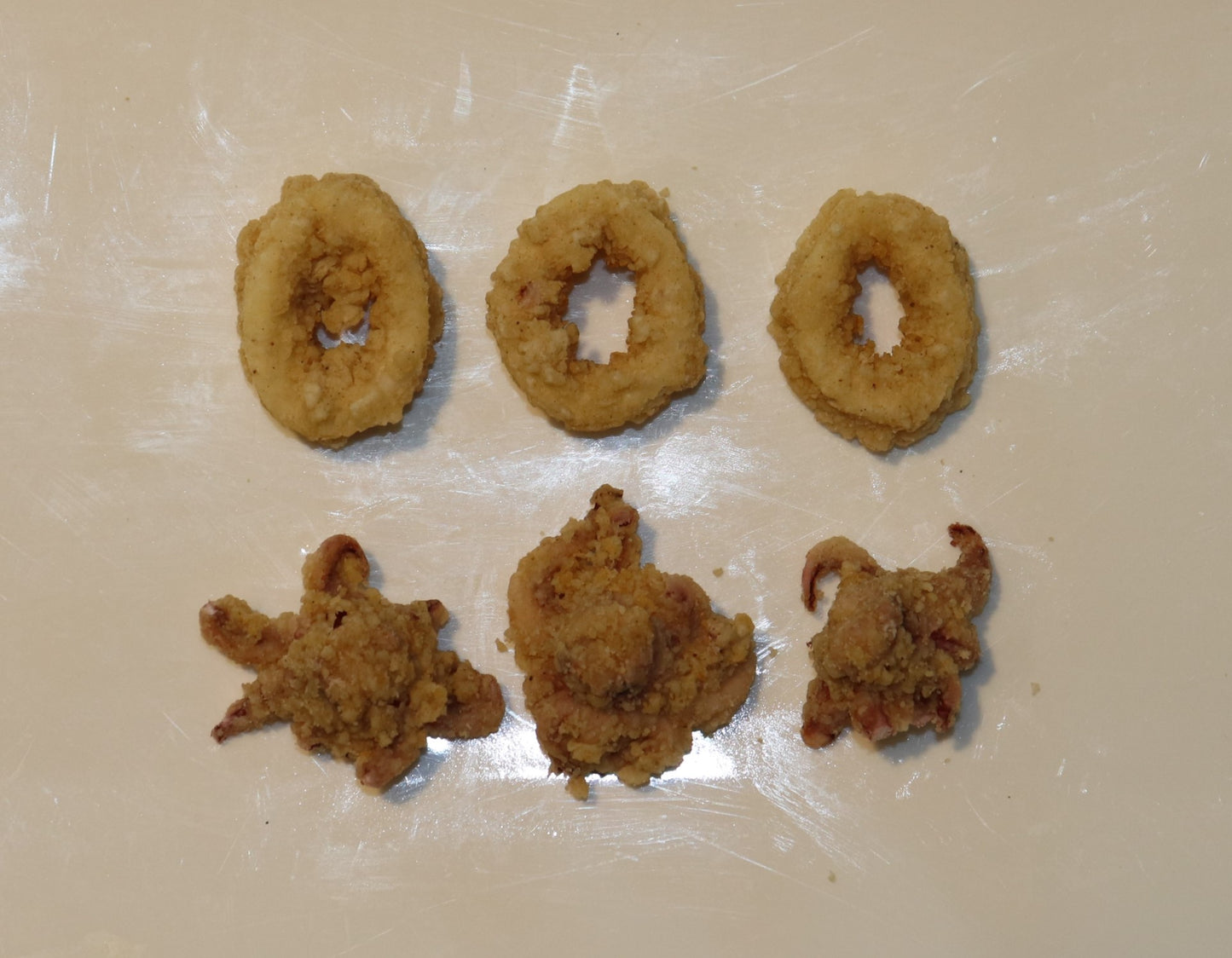 Tampa Maid Dipt'n Dusted Calamari Rings & Tentacles 2 Pound Each - 6 Per Case.