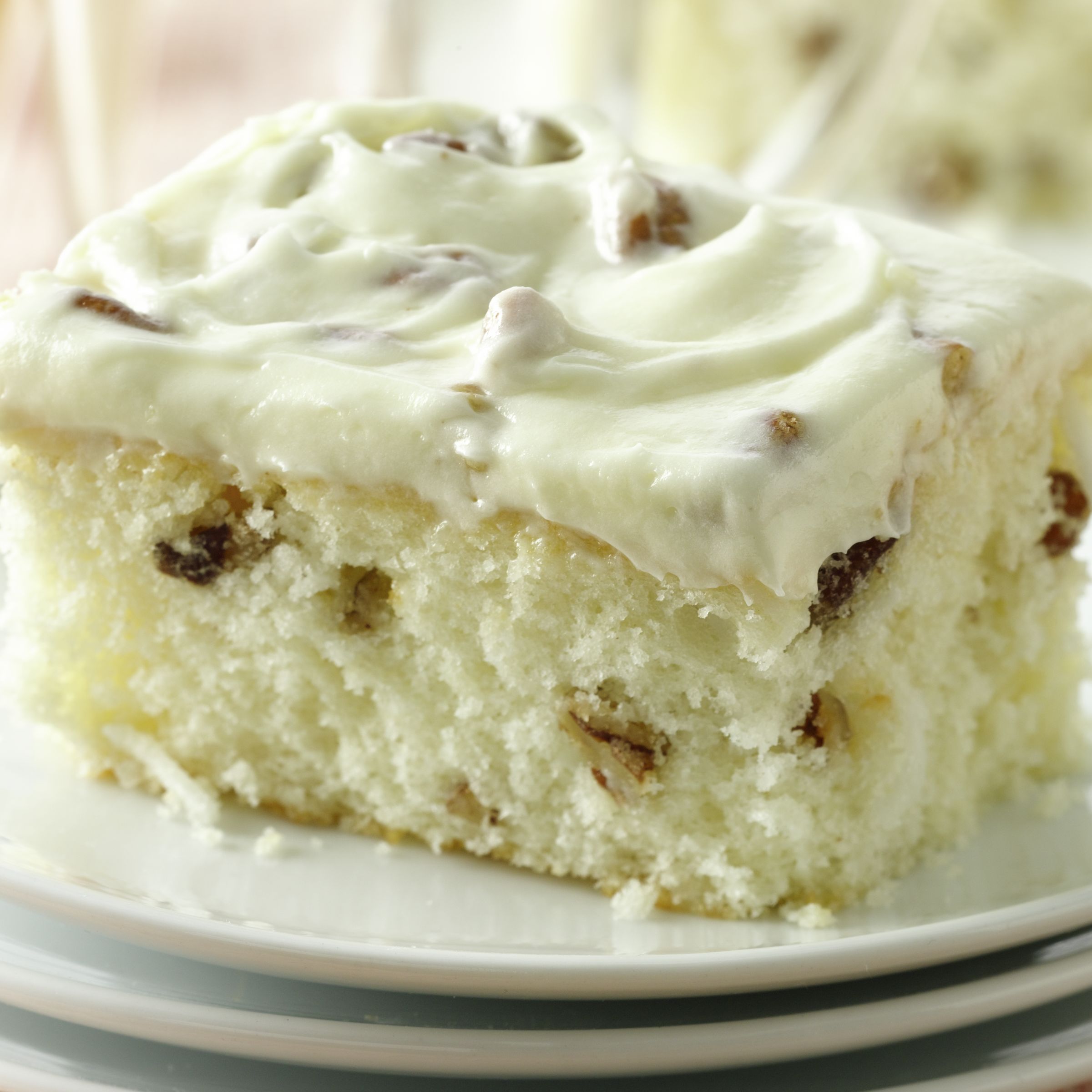 Gold Medal™ Cake Mix Super Moist™ White 4.5 Pound Each - 6 Per Case.