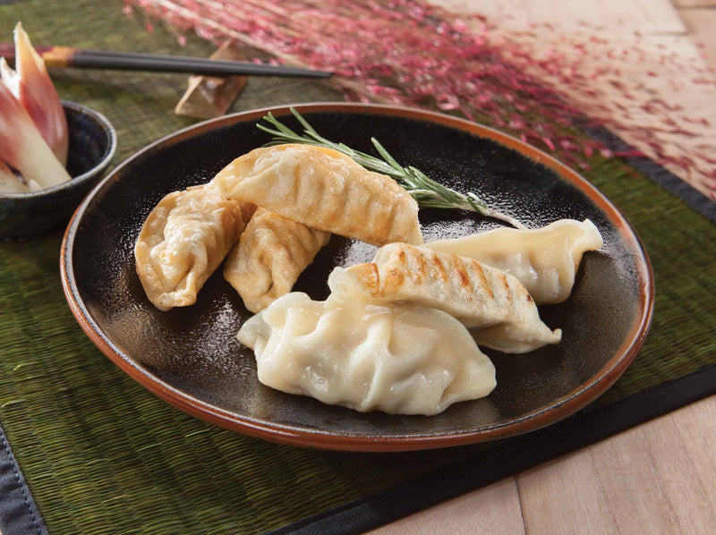 Amoy Royal Dragon Chicken Potsticker 1 Ounce Size - 120 Per Case.