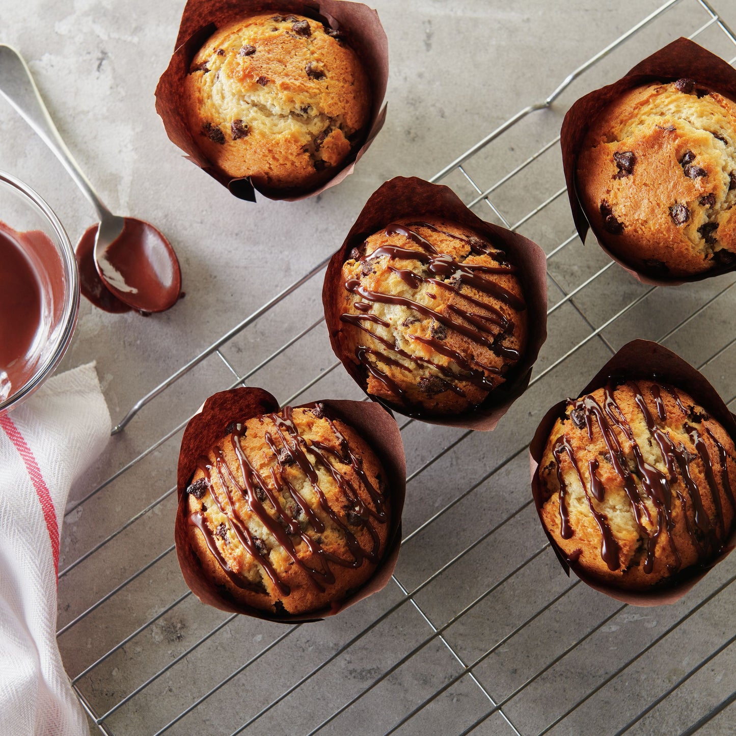 Pillsbury™ Tubeset™ Muffin Batter Chocolate Chip 3 Pound Each - 6 Per Case.