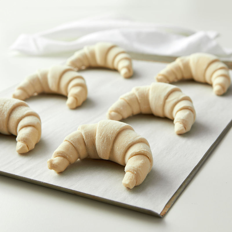 Pillsbury™ Frozen Croissant Dough Butter Blend Curved 3.25 Ounce Size - 5 Per Case.