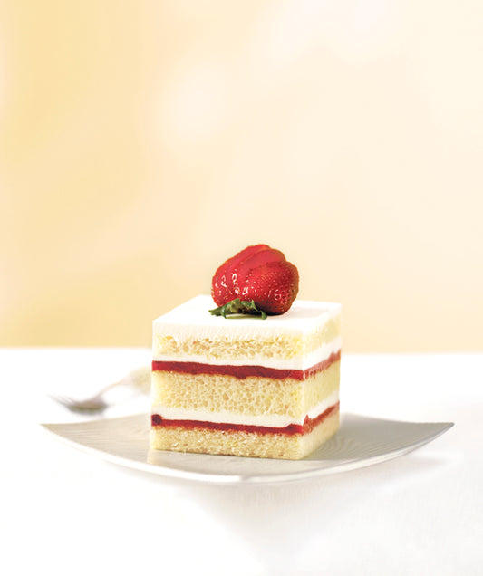 The Original Cakerie Layer (2"x6") Strawberry Shortcake Uncut 185 Ounce Size - 2 Per Case.