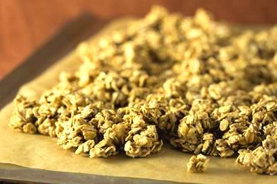 Rockin'ola Cinnamon Granola Bulk 48 Ounce Size - 6 Per Case.