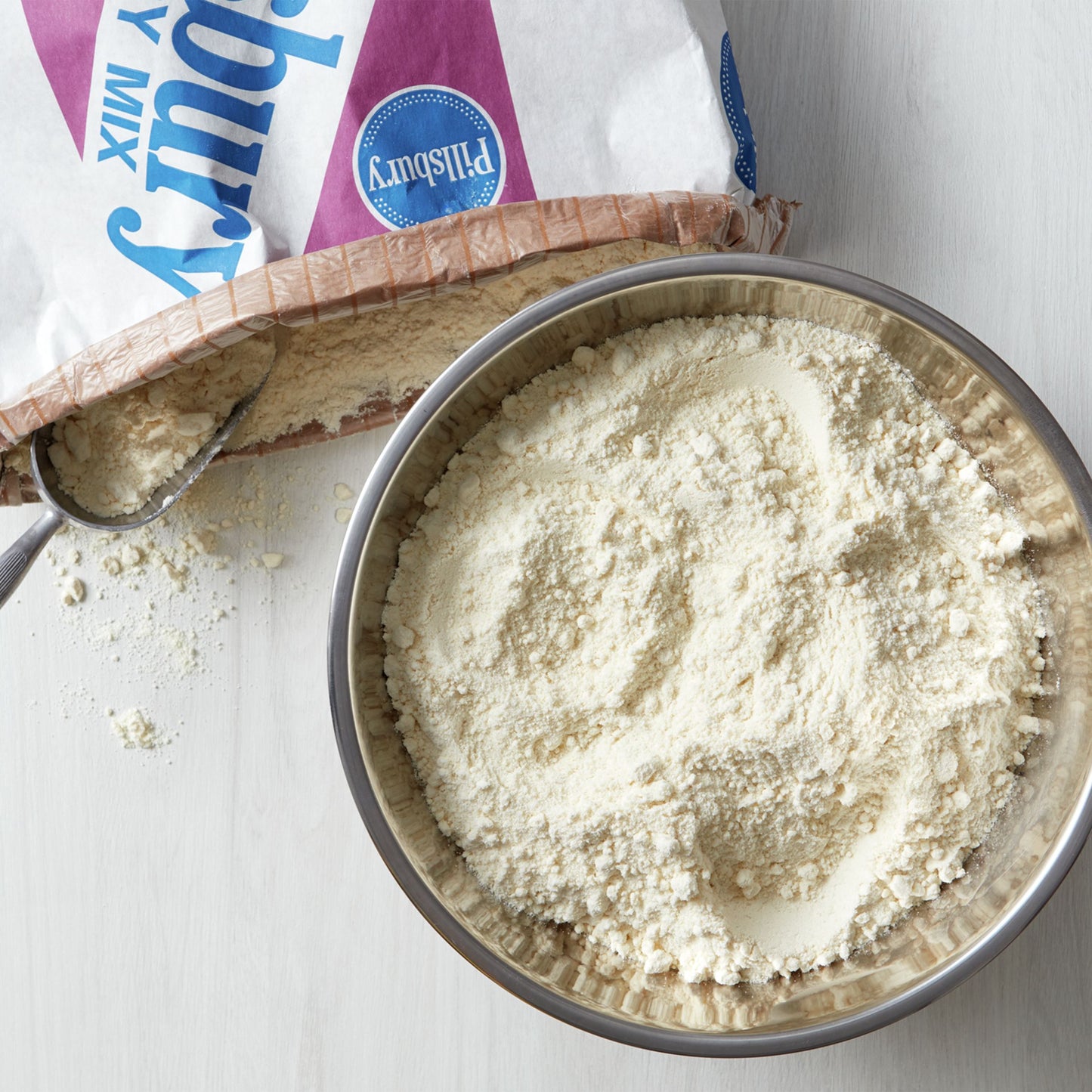 Pillsbury™ Bakers' Plus™ Cake Mix With hite 50 Pound Each - 1 Per Case.