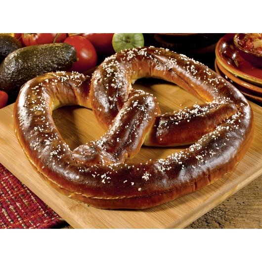 Superpretzel Texas Twist Pretzel 24 Ounce Size - 9 Per Case.