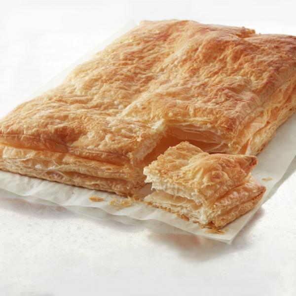 Pillsbury Best™ Frozen Puff Pastry Dough Sheets 10" 5" 15 Pound Each - 1 Per Case.