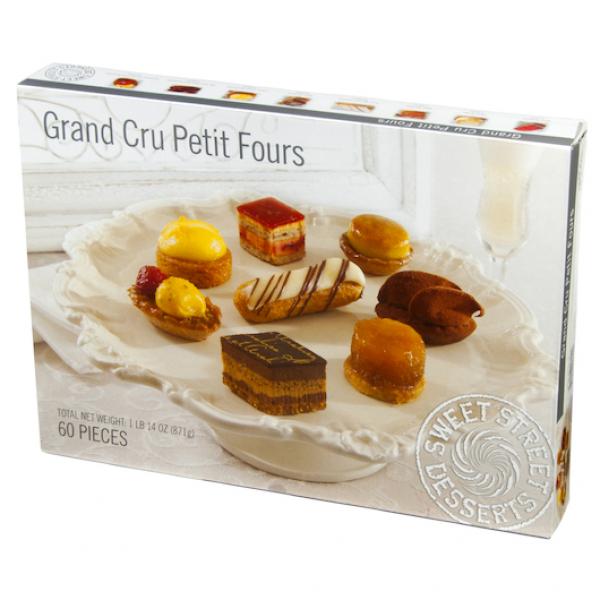 Cake Petit Fours Grand Cru Frozen 0.85 Kg - 2 Per Case.