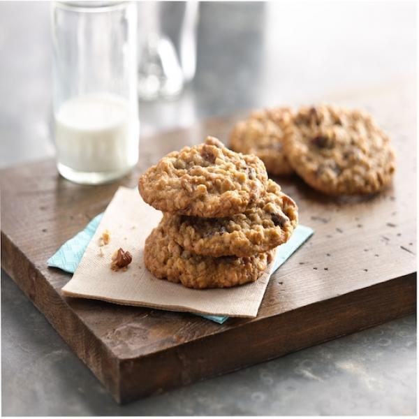 Pillsbury Best™ Frozen Cookie Dough Puck Oatmeal Raisin 21.6 Pound Each - 1 Per Case.