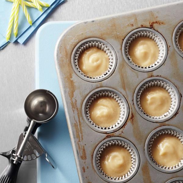 Pillsbury™ Batterpro™ Muffin & Cake Batter Vanilla 3 Pound Each - 6 Per Case.